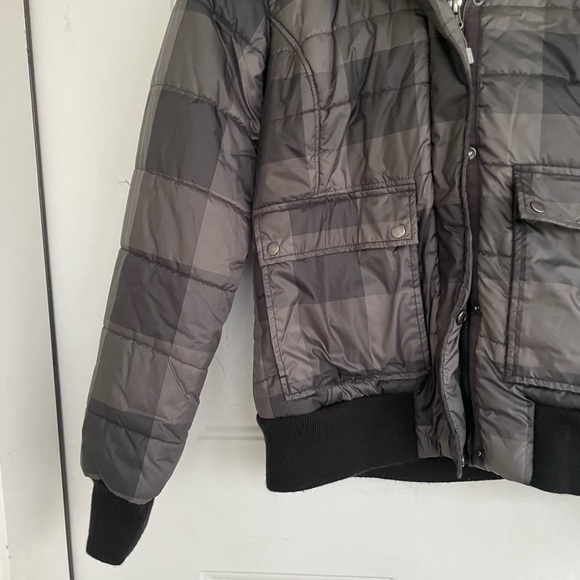 Eddie Bauer Ladies Down Jacket with Faux Fur Hood size S - Picture 3 of 10